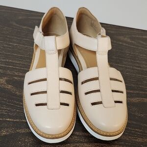 Clark's artisan nude leather tea, strap maryjane loafer's